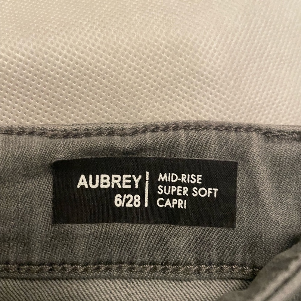 Buffalo David Bitton Aubrey Mid-Rise Super Soft  Jeans Grey Wash Size 6 skinny, - Picture 6 of 10